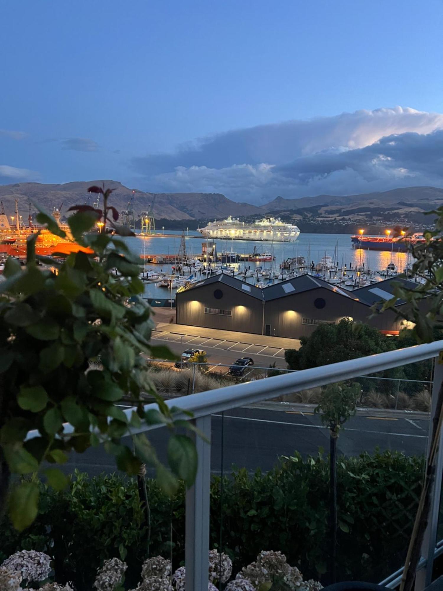 Sea Views In Luxury At Lyttelton Boatique House - 14 Km From Christchurch Bagian luar foto